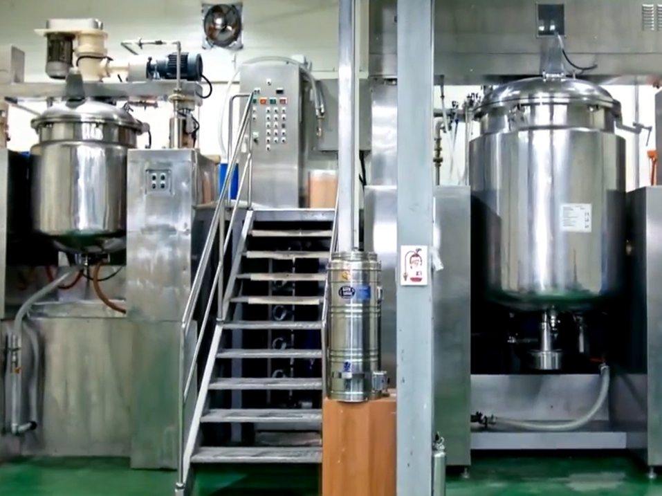 Mixing tanks in the production room